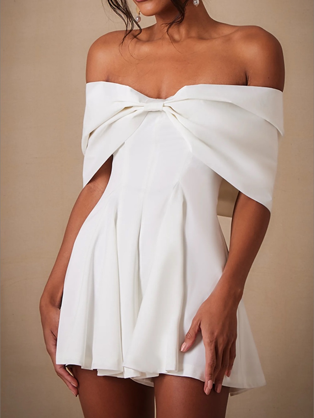 Premium satin extreme bow detail play suit🎀